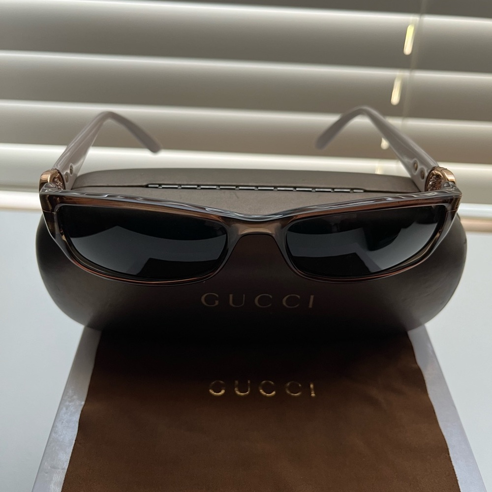 Gucci Prescription Sunglasses/Eyewear/Case. GG3553 070.